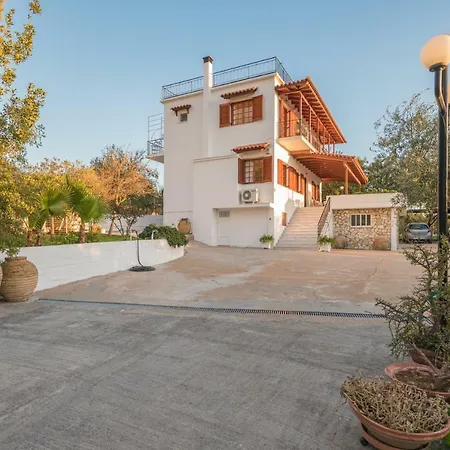 Villalmyros Каламата